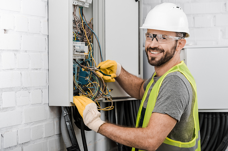 Local Electricians Near Me in Rugby Warwickshire